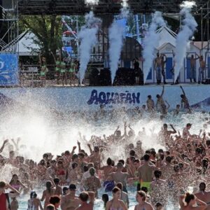 Steve Aoki all'Aquafan di Riccione per il party Diabolika Open Air