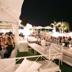 Serata Garden Beach per i Bagni Andrea Club Restaurant di San Benedetto