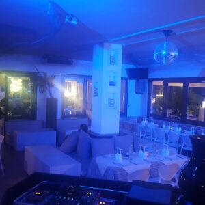 Cena Spettacolo con staff Movimenti Notturni al Batik Beach Club