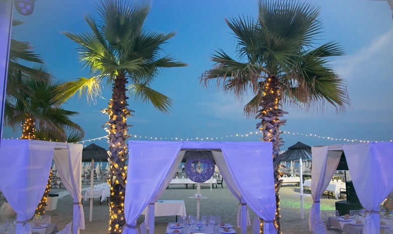 Cena Spettacolo + Latino al Batik Beach Club di Civitanova Marche