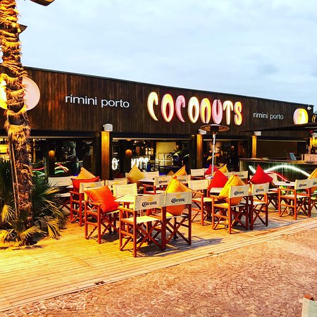 Discoteca Coconuts (ex Pestifero) di Rimini, il sabato pre Ferragosto