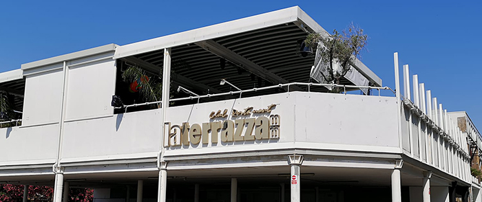 Fanatica Sensual post Ferragosto alla discoteca La Terrazza