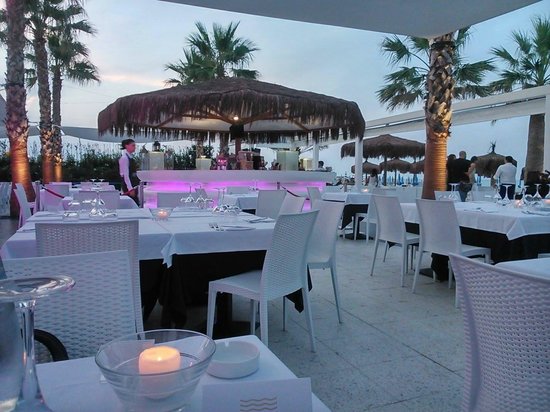 Shada Beach Club, il sabato con dinner show e disco