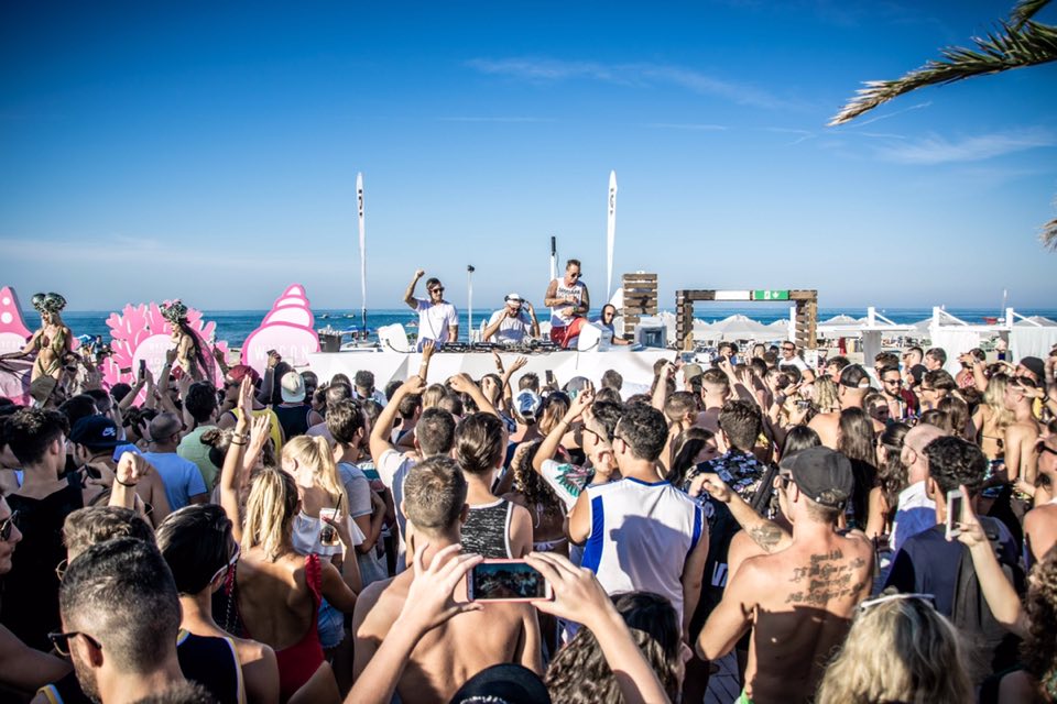 Samsara Riccione il pomeriggio si balla in spiaggia