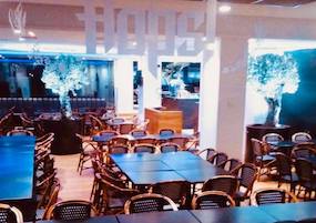 Cena e spettacolo al ristorante Hops di Civitanova Marche