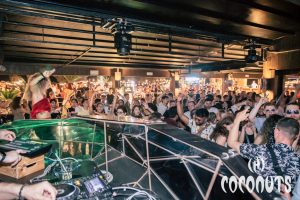 Si accende il Weekend della Discoteca Coconuts di Rimini