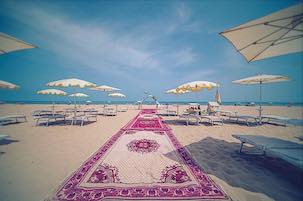 Playa Boho di Riccione, il ballo in spiaggia