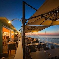 Chalet Beach Marina di Montemarciano, una terrazza da favola