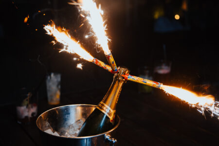 Salutiamo Luglio con fragole panna e Champagne al Manakara