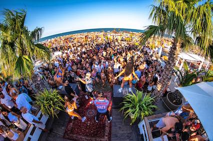 Closing beach party 2024 al Papeete di Milano Marittima