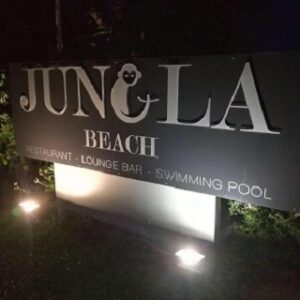 Jungla Beach di Massa con la cena spettacolo del 17 agosto 2024